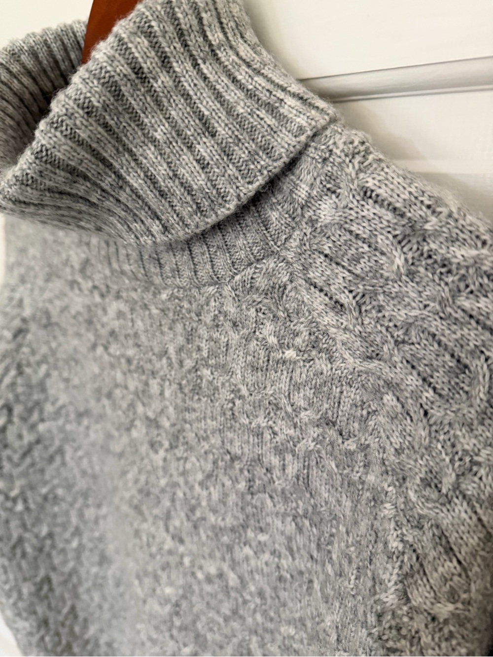 NWT Women's Light Gray Cable Turtleneck Sweater - Picture 2 of 7